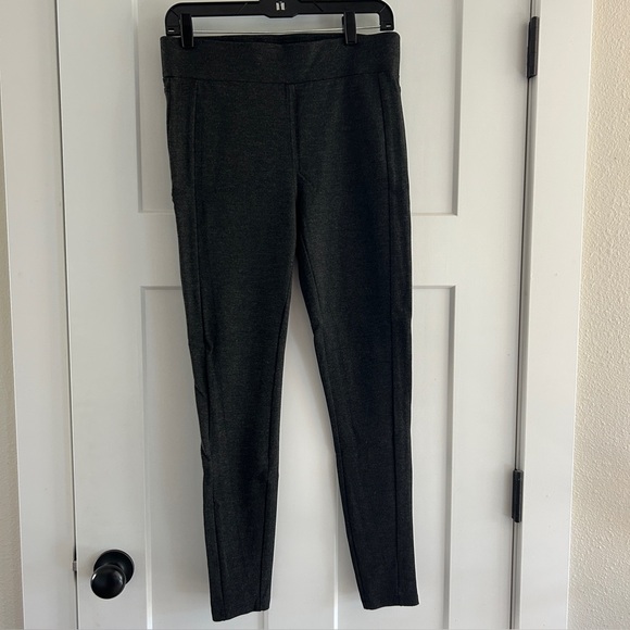 LOFT Pants - LOFT Seamed Ponte Knit Pants Grey,‎ Size Medium